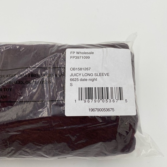 Free People Juicy Long Sleeve Slouchy Turtleneck Shirt Sweater Date Night NWT‎ - Picture 4 of 6